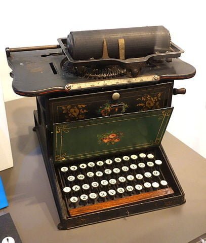 Histoire de l'informatique : machine à écrire